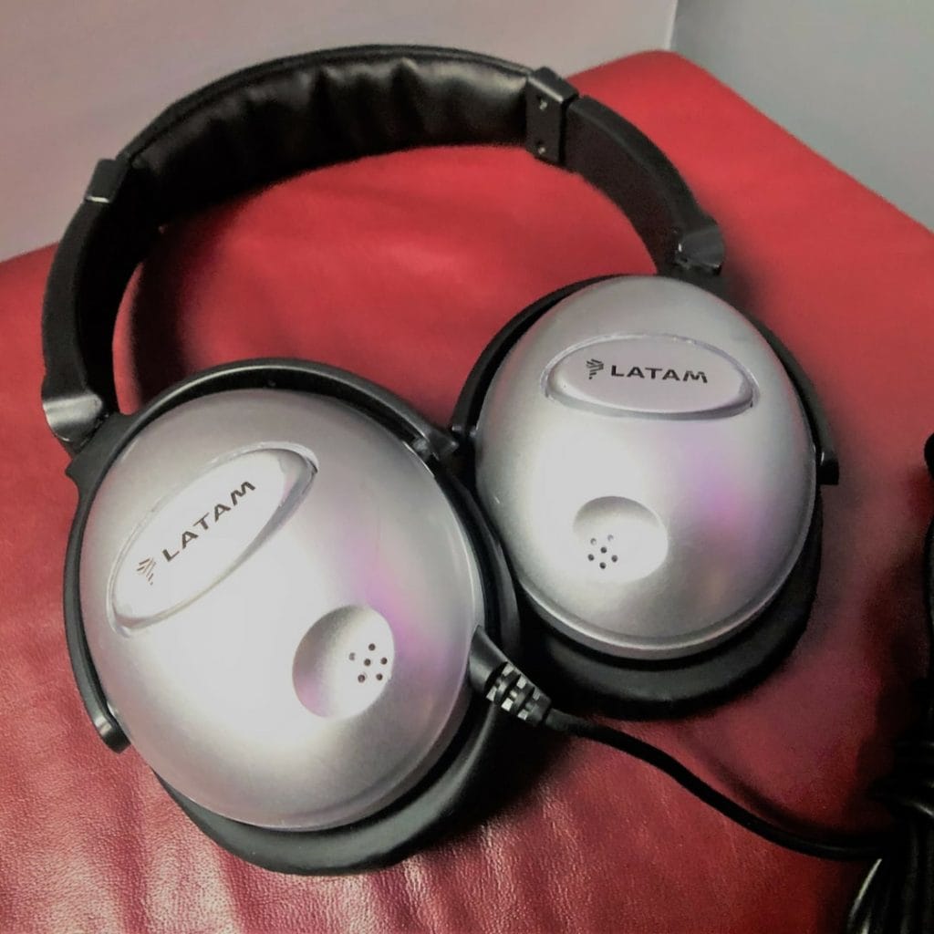 Latam business class headphones