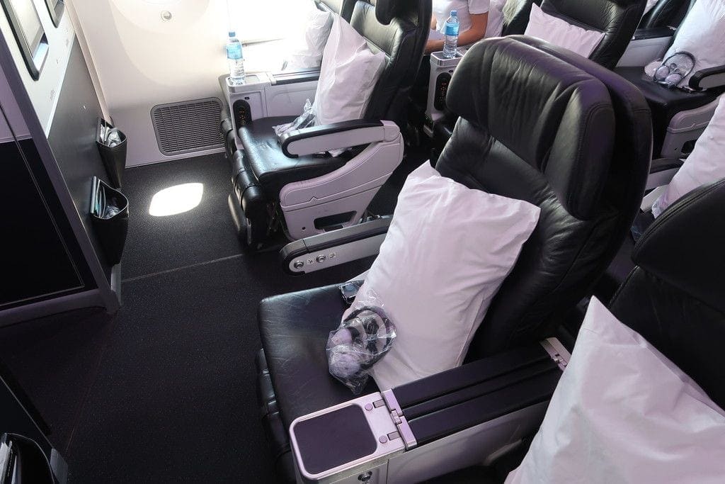 premium-economy-cabin-air-new-zealand