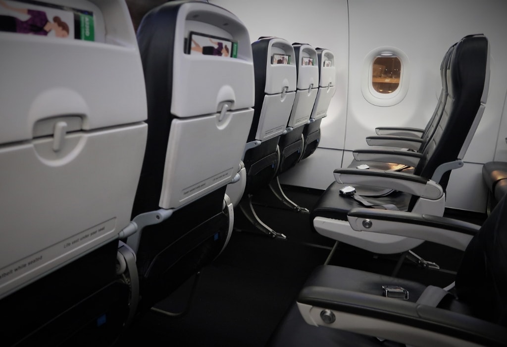 air new zealand economy class review side shot seat row a320