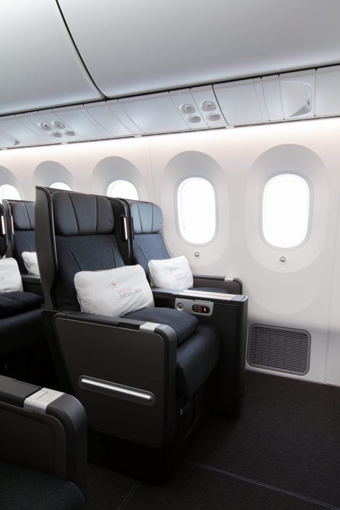qantas dreamliner premium economy