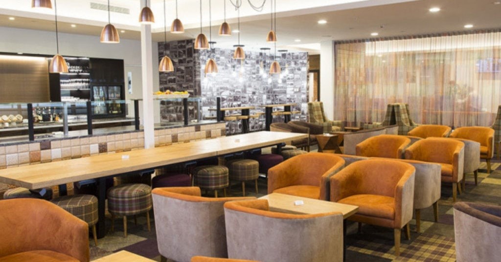 auckland airport strata club lounge is accessible with the American Express Airpoints Platinum Card